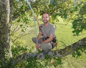 éducateur de grimpe d'arbres